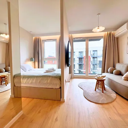 Komfortowy Przy Plazy Z Klimatyzacja I Parkingiem グダニスク